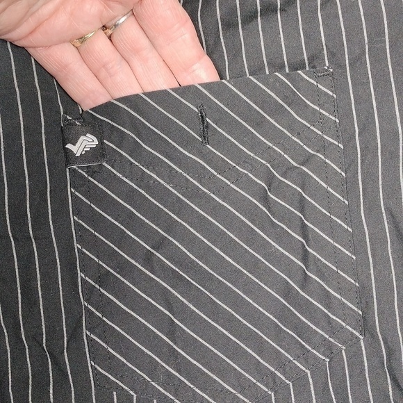 South Pole mens short sleeved button down shirt size large - Picture 3 of 8